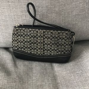 Coaach C print wristlet in gray and black